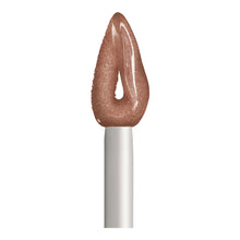Load image into Gallery viewer, L&#39;Oreal Infallible 8HR Pro Gloss 825 Dolce De Leche – close-up of wand applicator with caramel nude lip gloss
